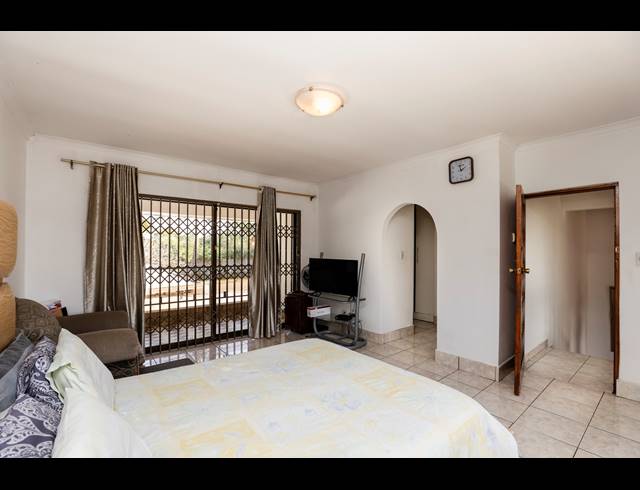 4 BEDROOM HOUSE FOR SALE IN GREENWOOD PARK